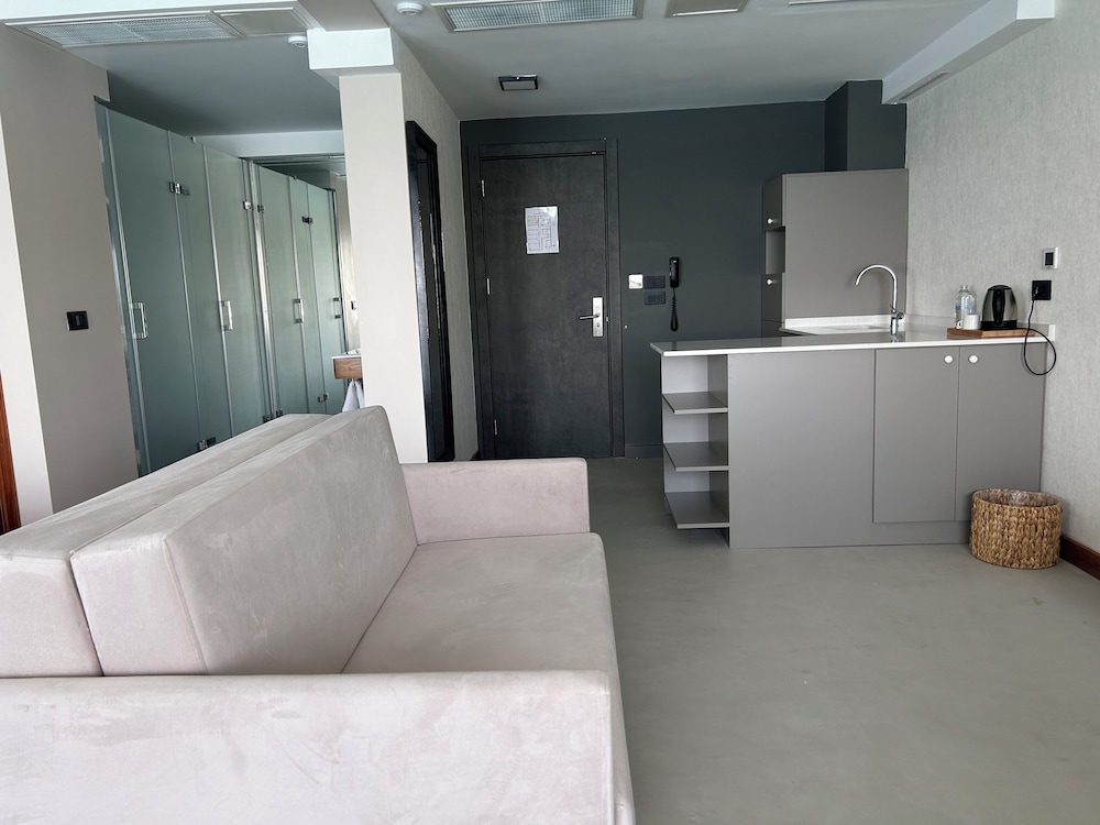 Ertan Hotel Cesme 37/63