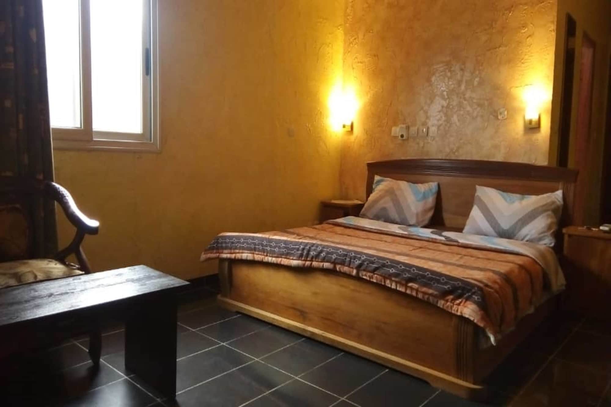 ECONOMY, KING BED