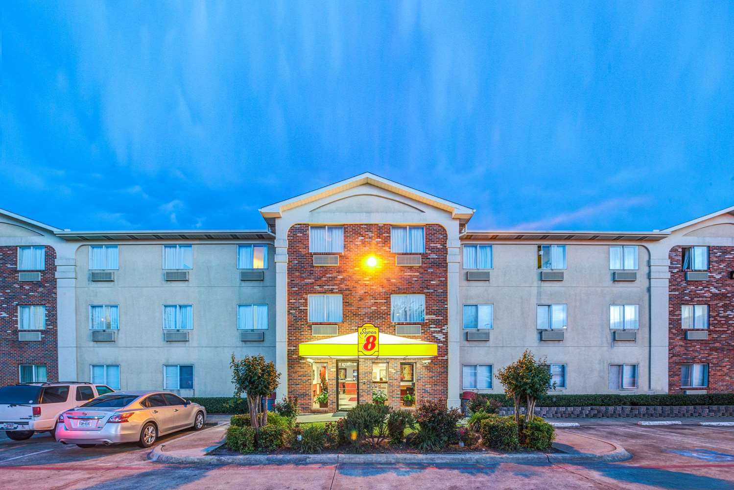 Super 8 By Wyndham Mckinney/Plano Area 2/22