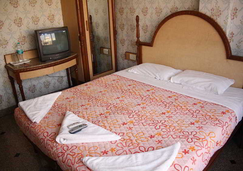 Hotel Imperial Executive, Andheri 7/16