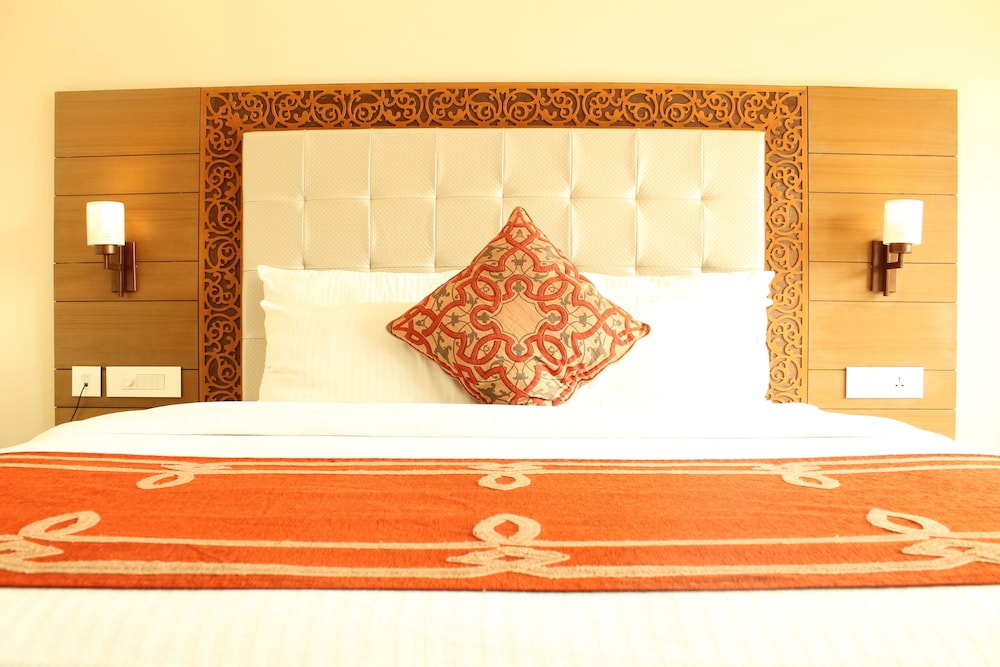 Surya Hotel 8/74