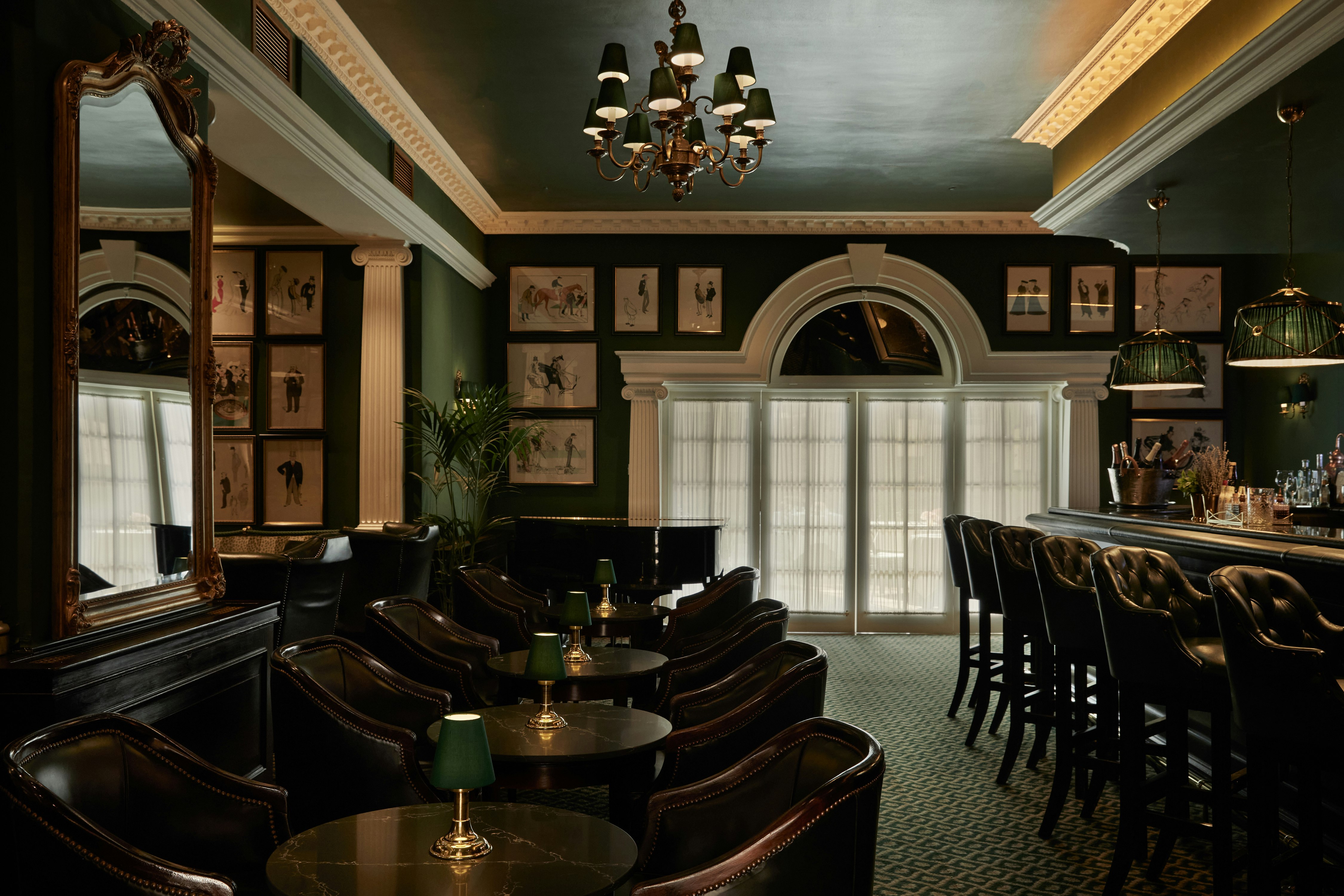 The Chesterfield Mayfair 49/84