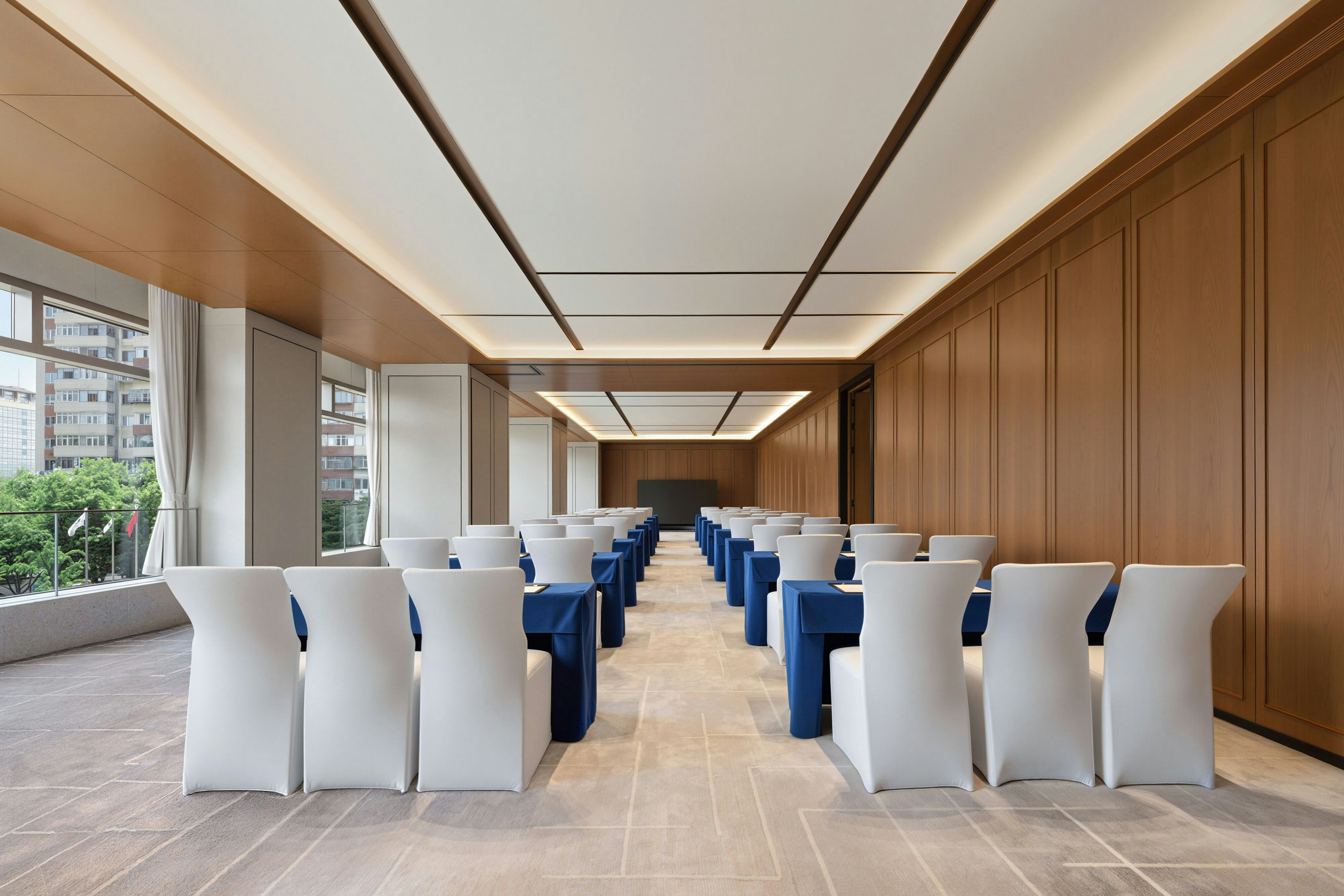 Sheraton Grand Beijing Dongcheng Hotel 37/40