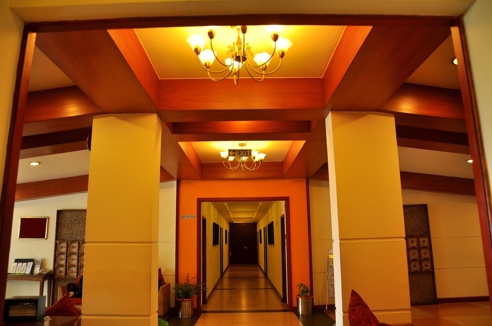 QUALITY INN SABARI RESORT 56/67