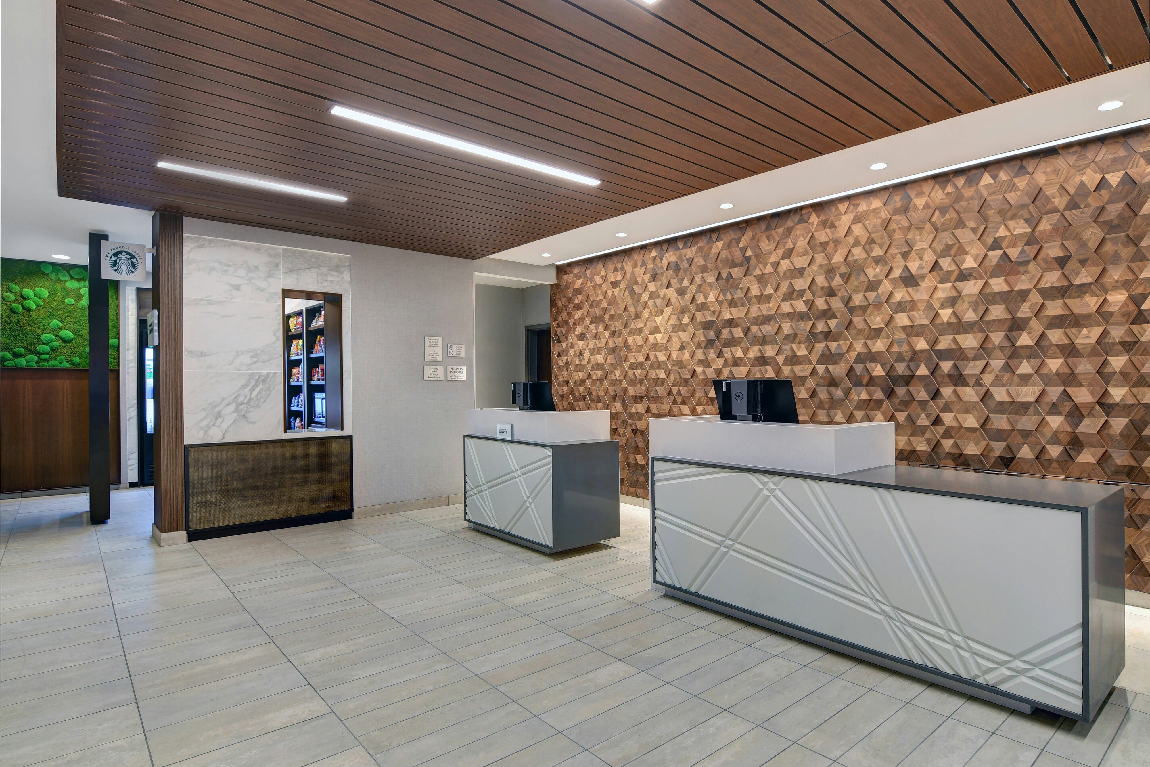 Courtyard by Marriott Manhattan 4/28