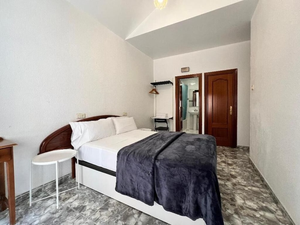 Hostal Palacios Fuencarral 38/67