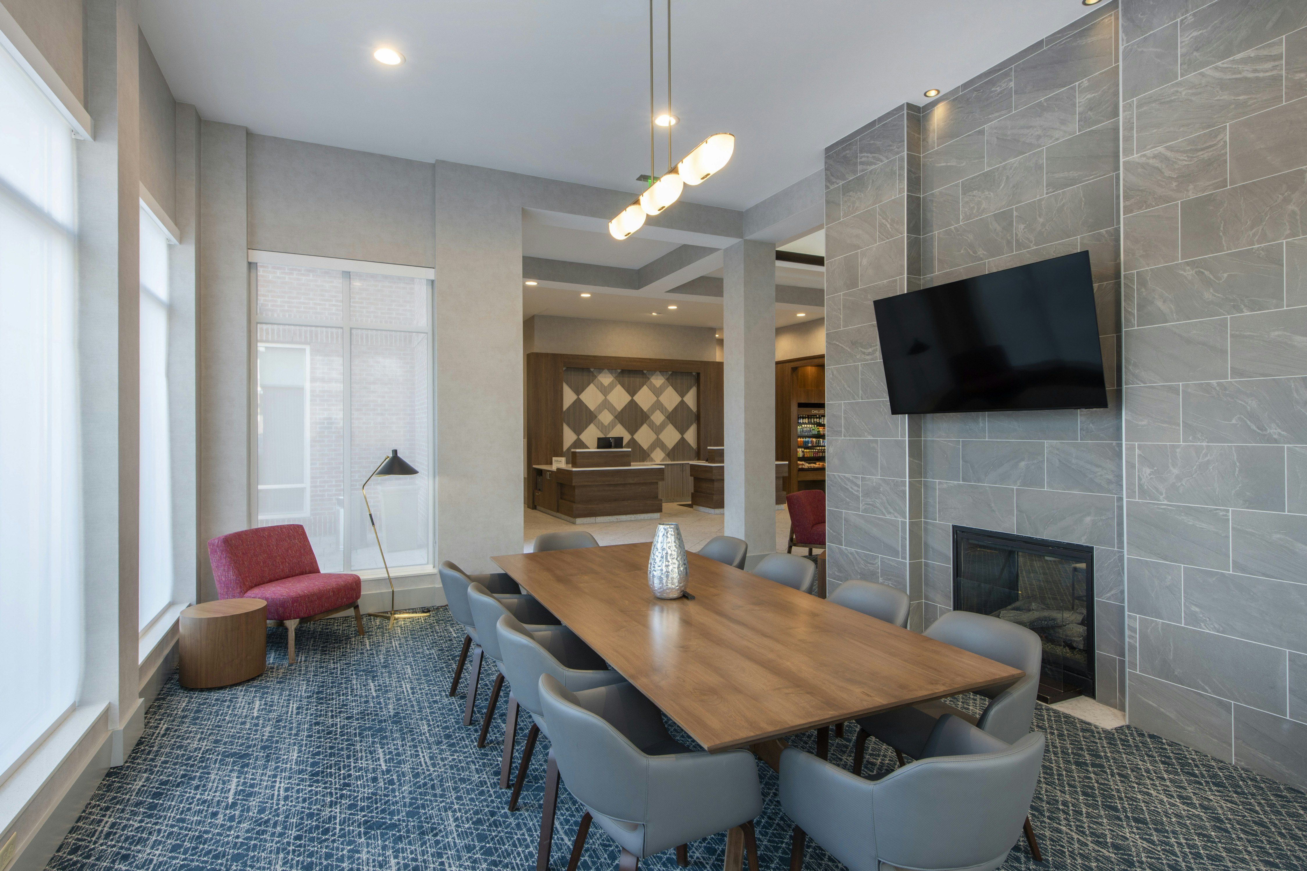 Hilton Garden Inn Raleigh Cary 33/67