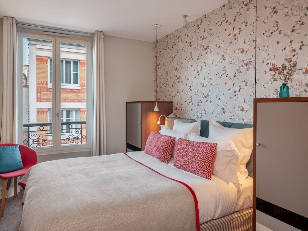 STANDARD, DOUBLE BED