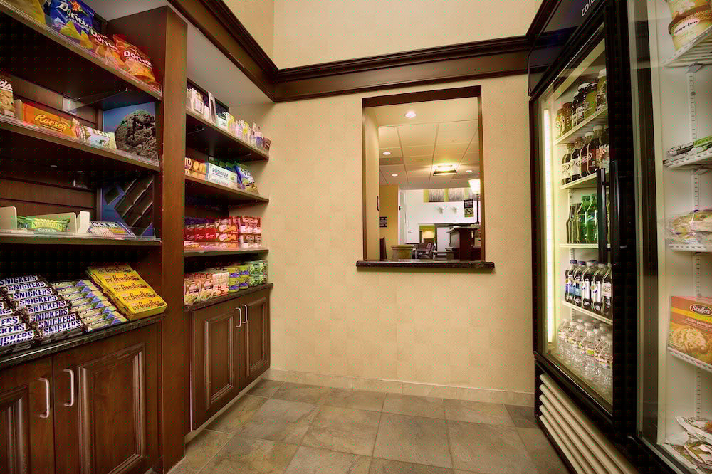 Hampton Inn and Suites San Antonio Airport 41/44