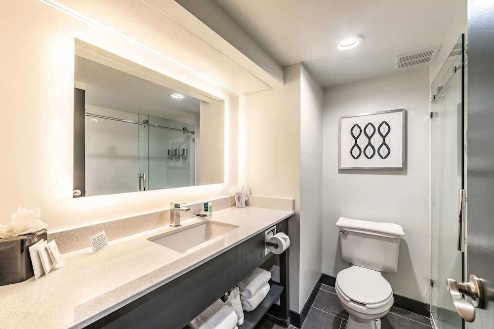Four Points by Sheraton Greensboro Airport 11/63