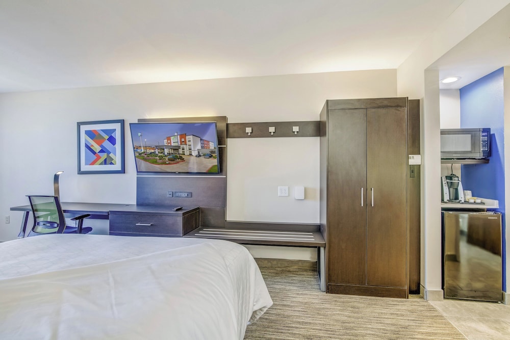 Standard, 2 Queen Beds, Accessible