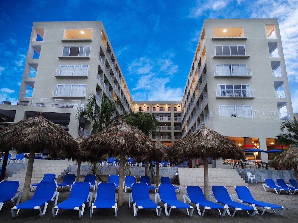 Decameron La Marina Guayabitos Ramada All Inclusive Resort 41/50