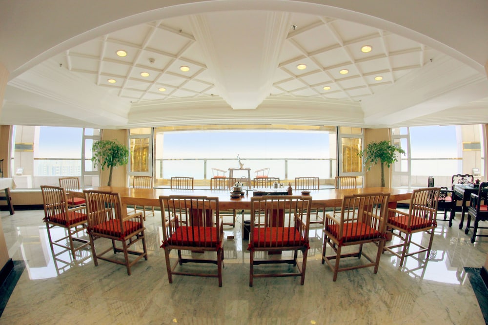 Qingdao Enrichee Gloria Plaza Hotel 25/29