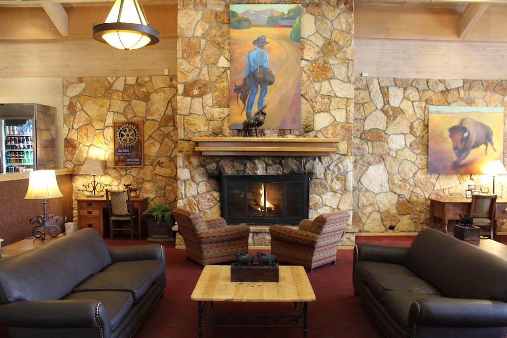 Field & Stream Lodge Bozeman 30/53