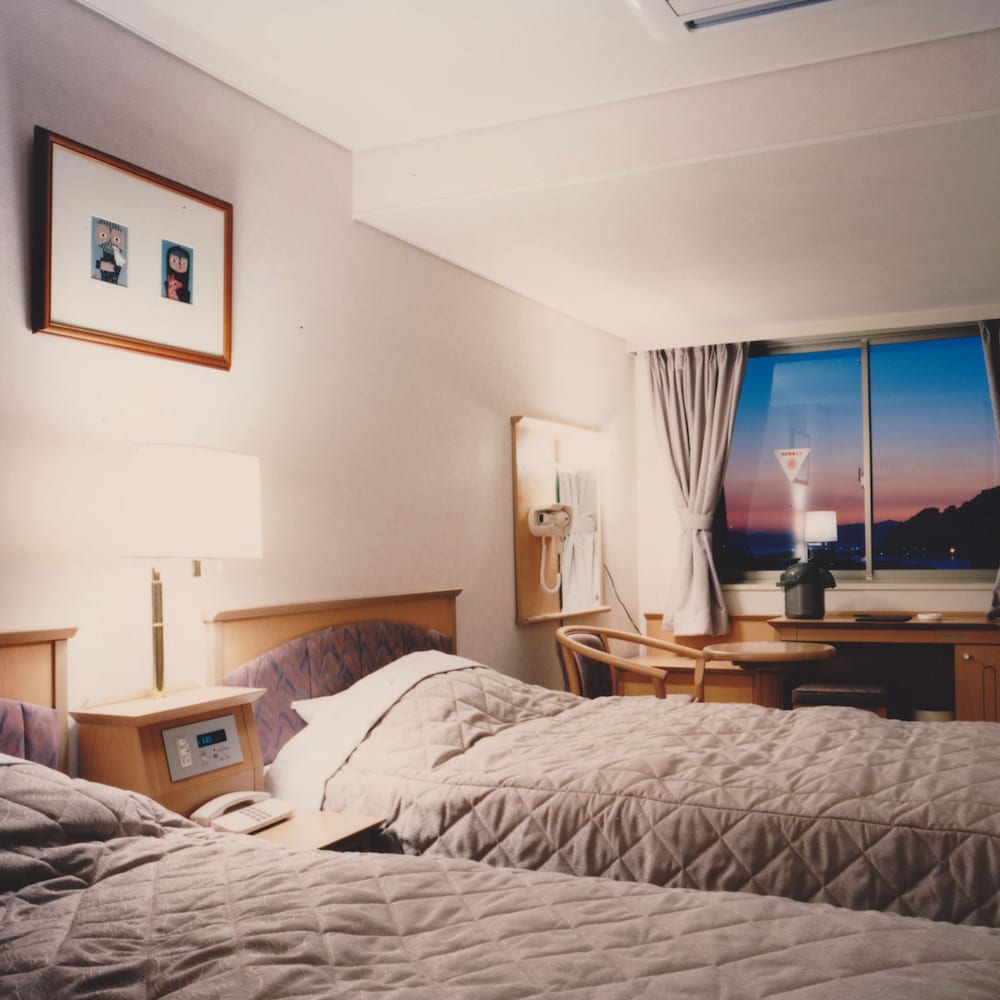 Harbor Plaza Hotel 10/49