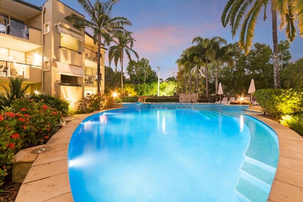 MONTPELLIER BOUTIQUE RESORT 17/18