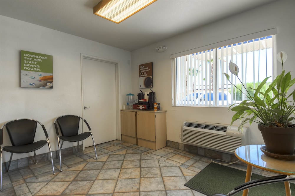 Motel6 Needles, CA 40/52