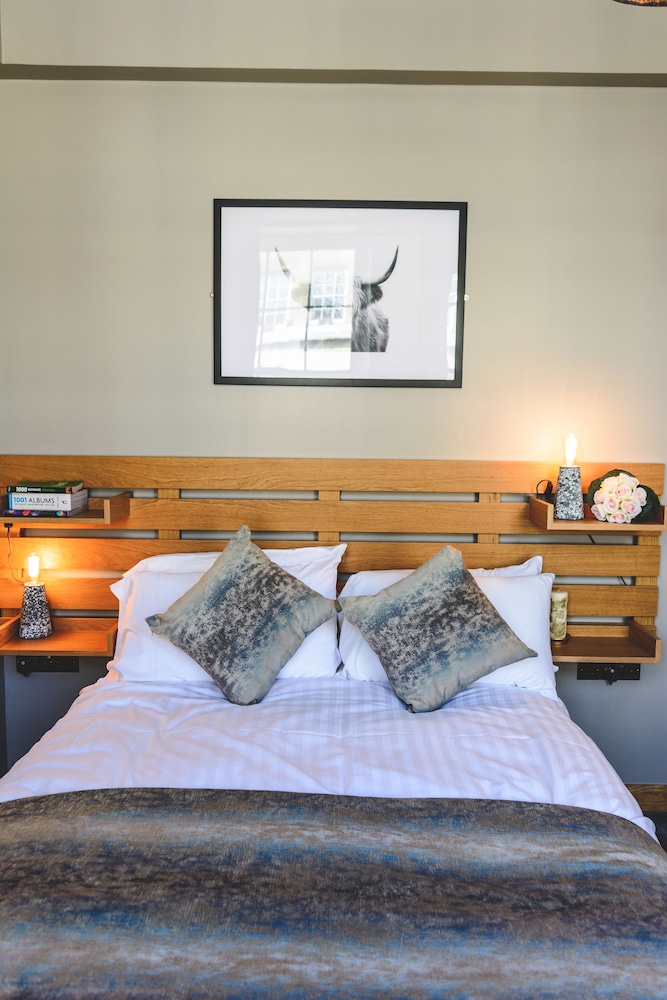 Mono Suites 11/30