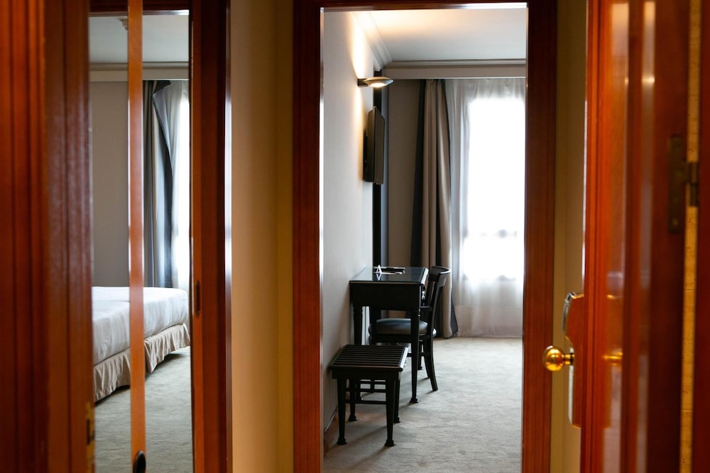Hotel Sercotel Ciudad de Oviedo 36/39