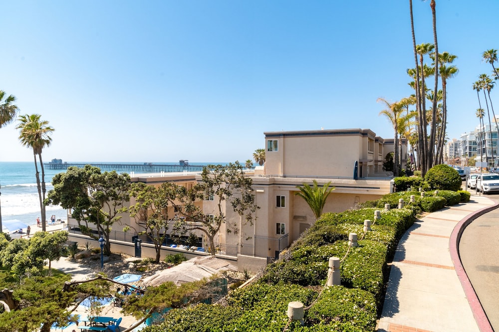 Southern California Beach Club 6/73