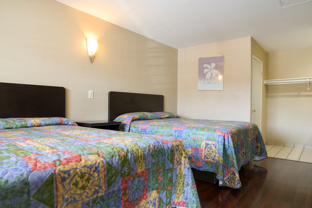 Covina Motel 13/37