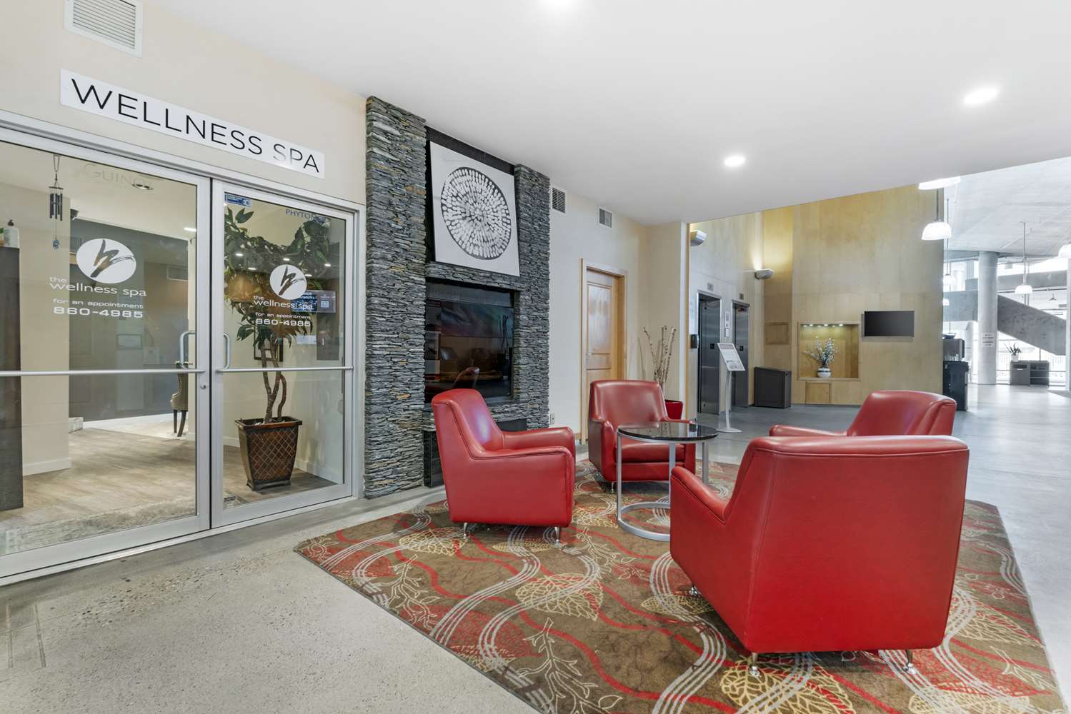 Best Western Plus Kelowna Hotel and Suites 8/15