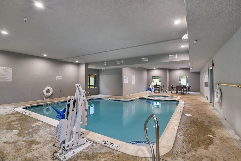 Staybridge Suites Tyler University Area 42/80