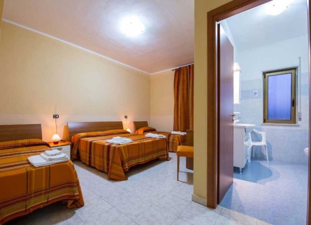 غرفة رباعية بسرير مزدوج وسريرين منفصلين، VILLAGGIO SAN ANTONIO 8/10