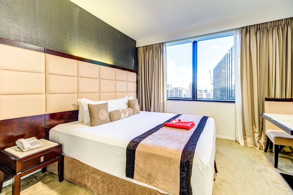 STANDARD, KING BED