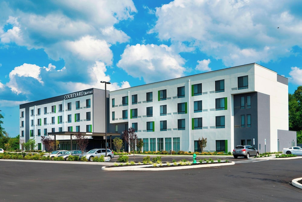 COURTYARD BY MARRIOTT DEPTFORD 1/34