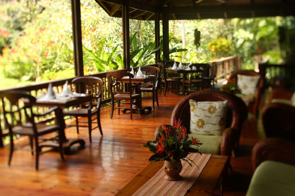 THE LODGE AT PICO BONITO 62/76