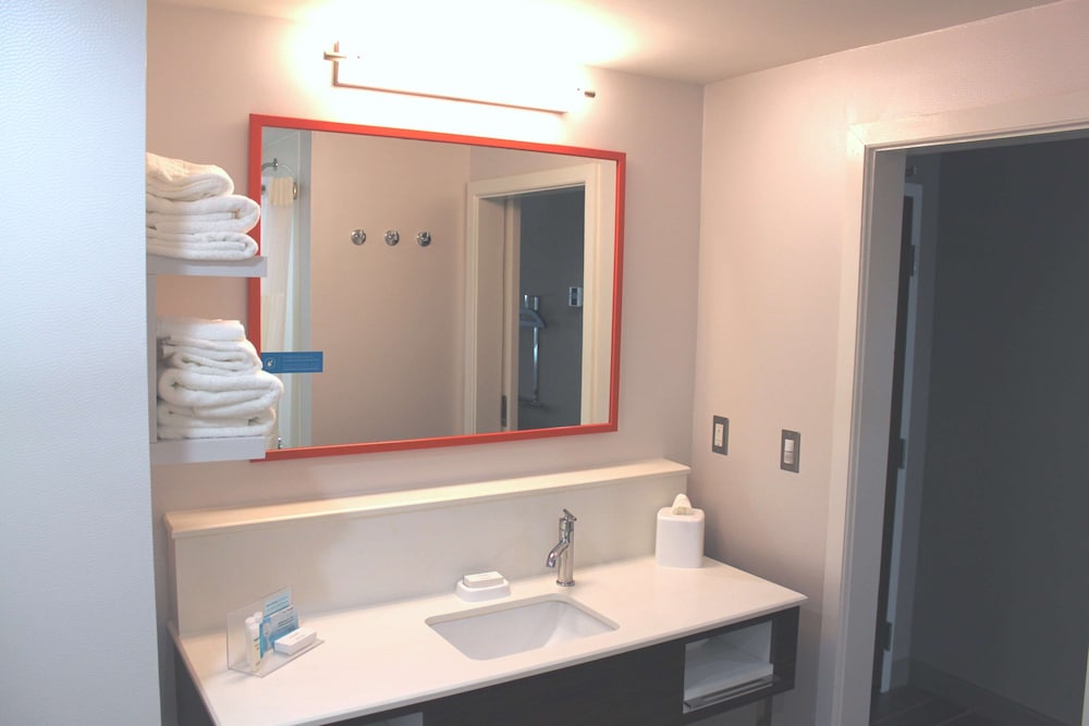 Hampton Inn Forsyth Ga 16/46