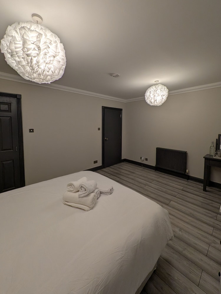 Inverness City Rooms 13/43