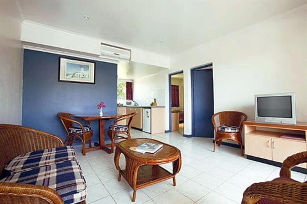 Capricorn International Hotel 35/51