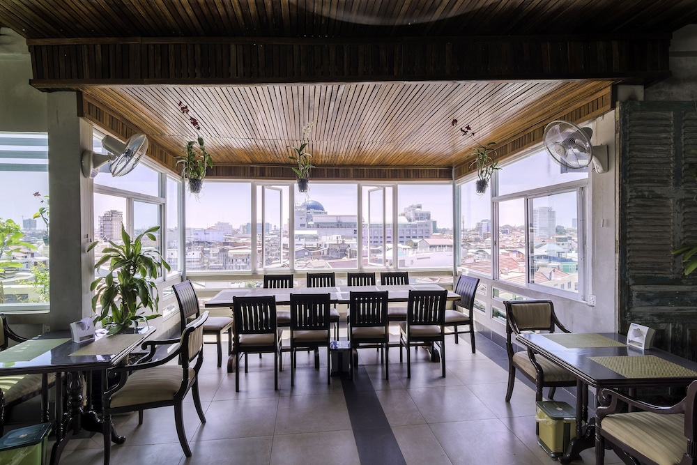 Paradise Hotel 27/32