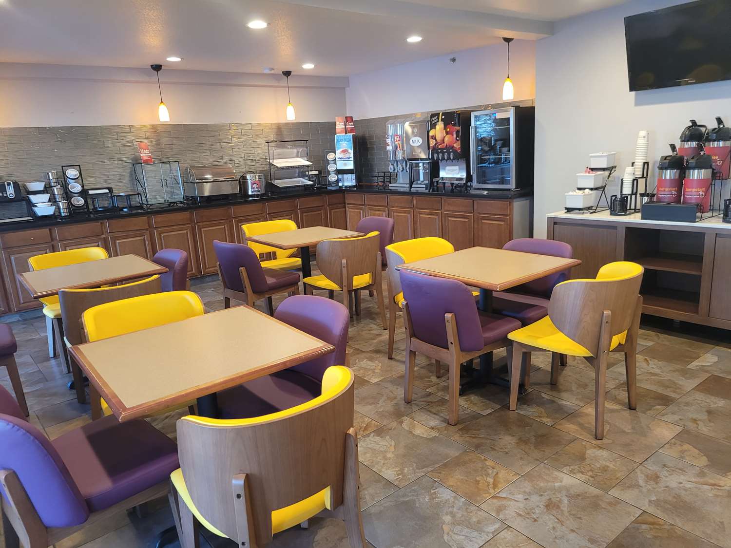 Best Western Plus Altoona Inn 34/43