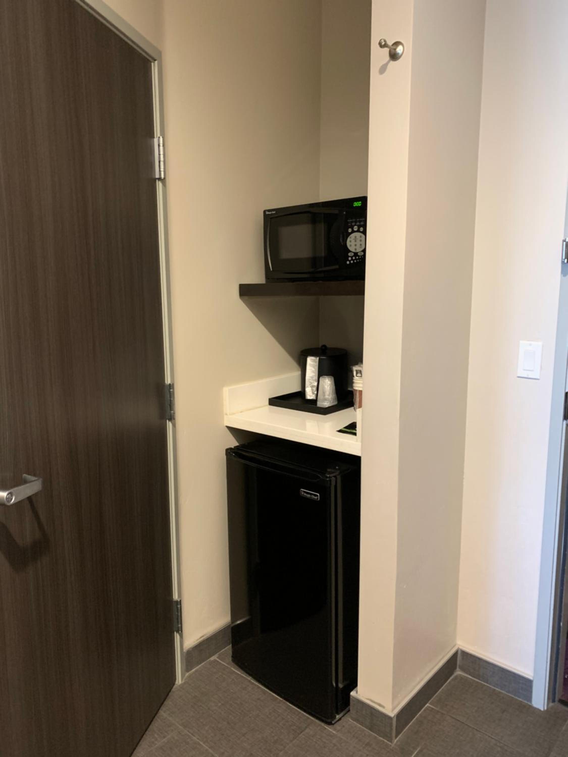 جناح استوديو بسرير كينج بإطلالة على الجبل مع أريكة، La Quinta Inn & Suites By Wyndham La Verkin-Gateway To Zion 4/4