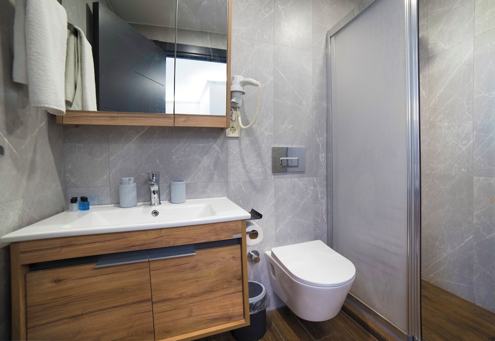 Zendy Suite Hotel 85/88