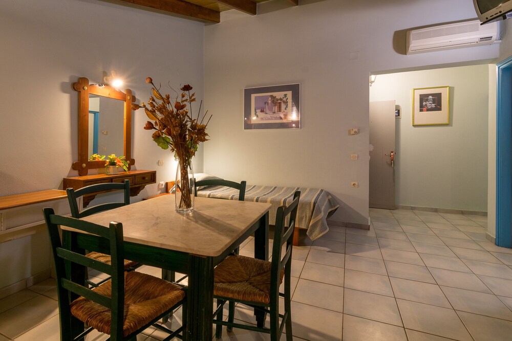 Villa Yannis 37/43