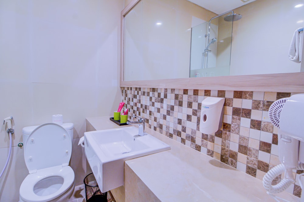 favehotel Gatot Subroto 43/45