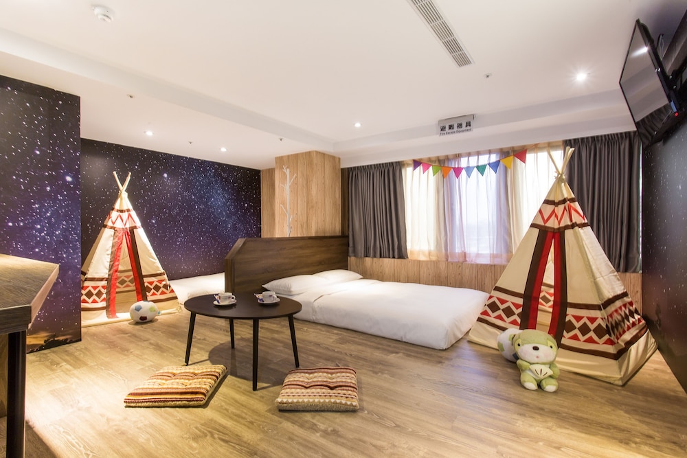 Rf Hotel Sanchong 10/46