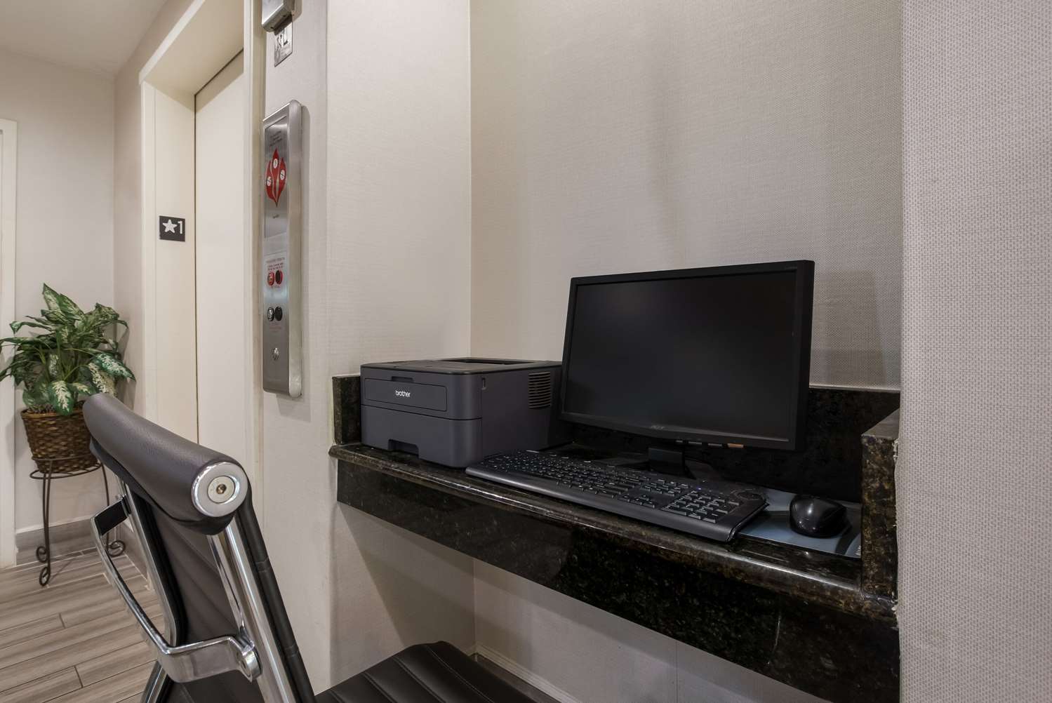 Quality Inn Northlake 28/34