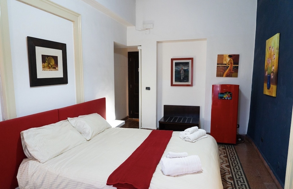 Bed and Breakfast Opera 23/72