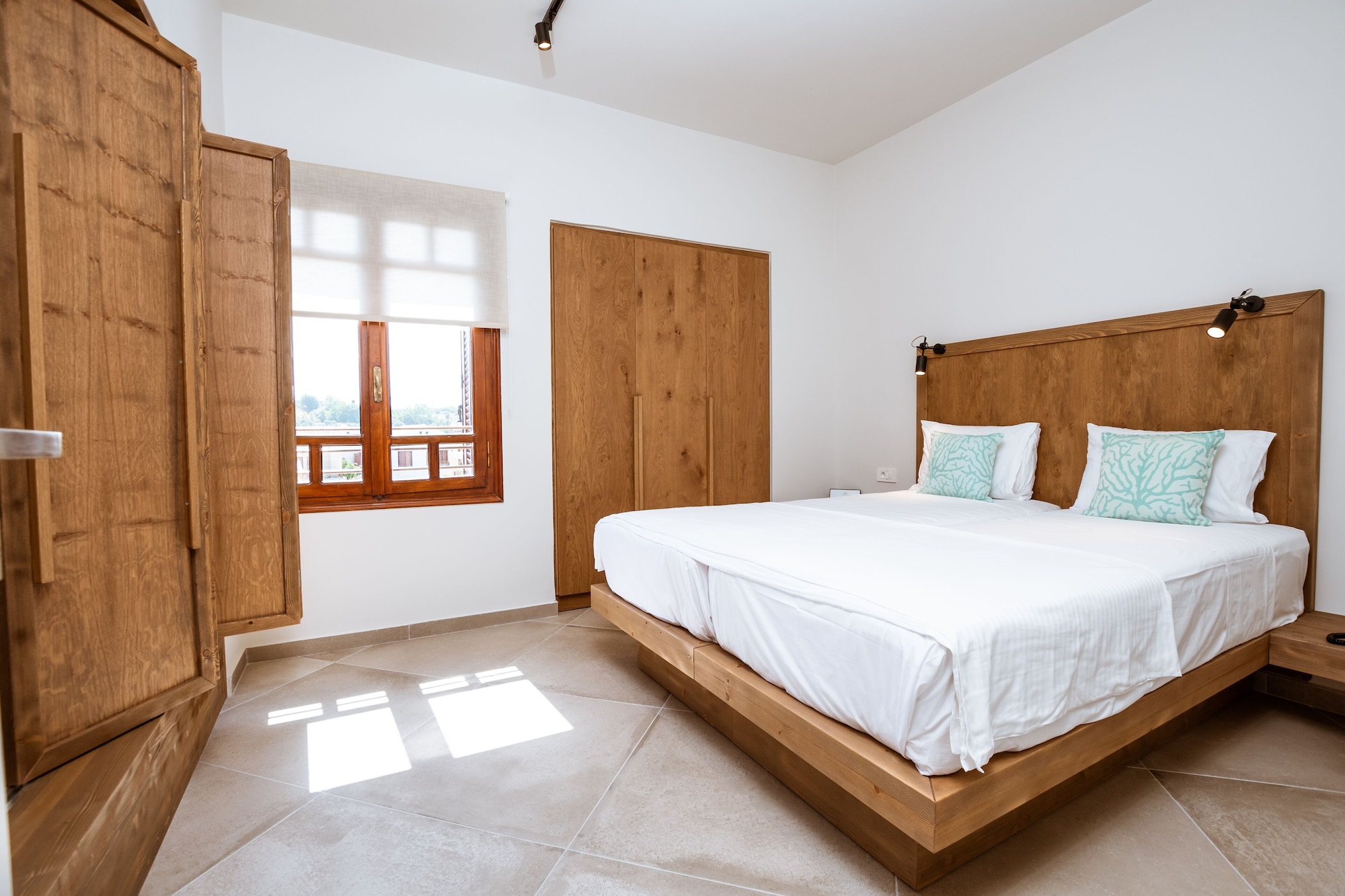 SUITE ONE BEDROOM