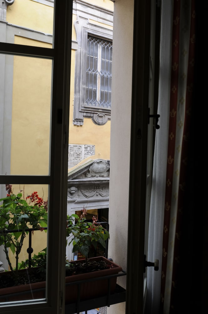 A Palazzo Busdraghi 1/49