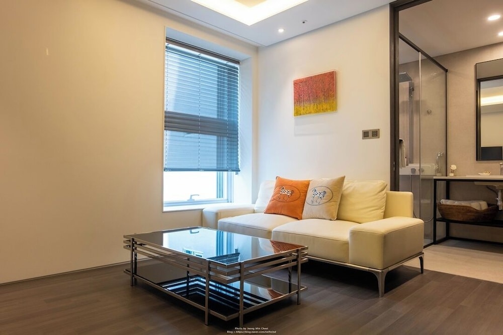 AG405 Hotel 35/50