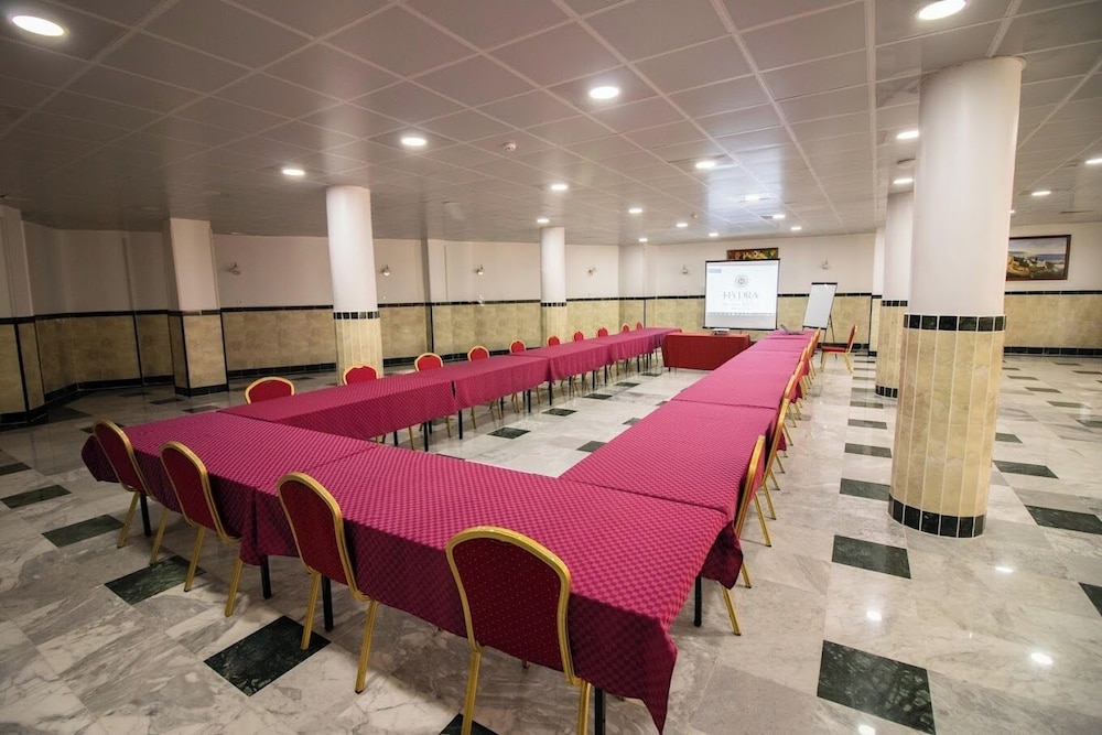 Hotel Hydra Ouled Fayet 17/24