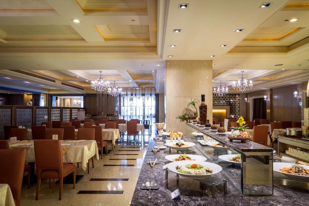 Grand View Hotel 27/34