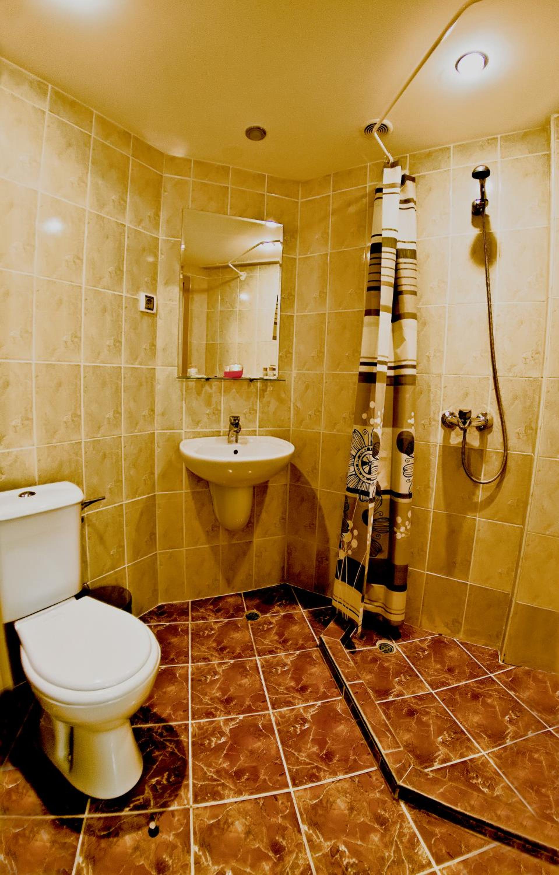 غرفة ثلاثية بشرفة، Gloria St. Constantine 8/10