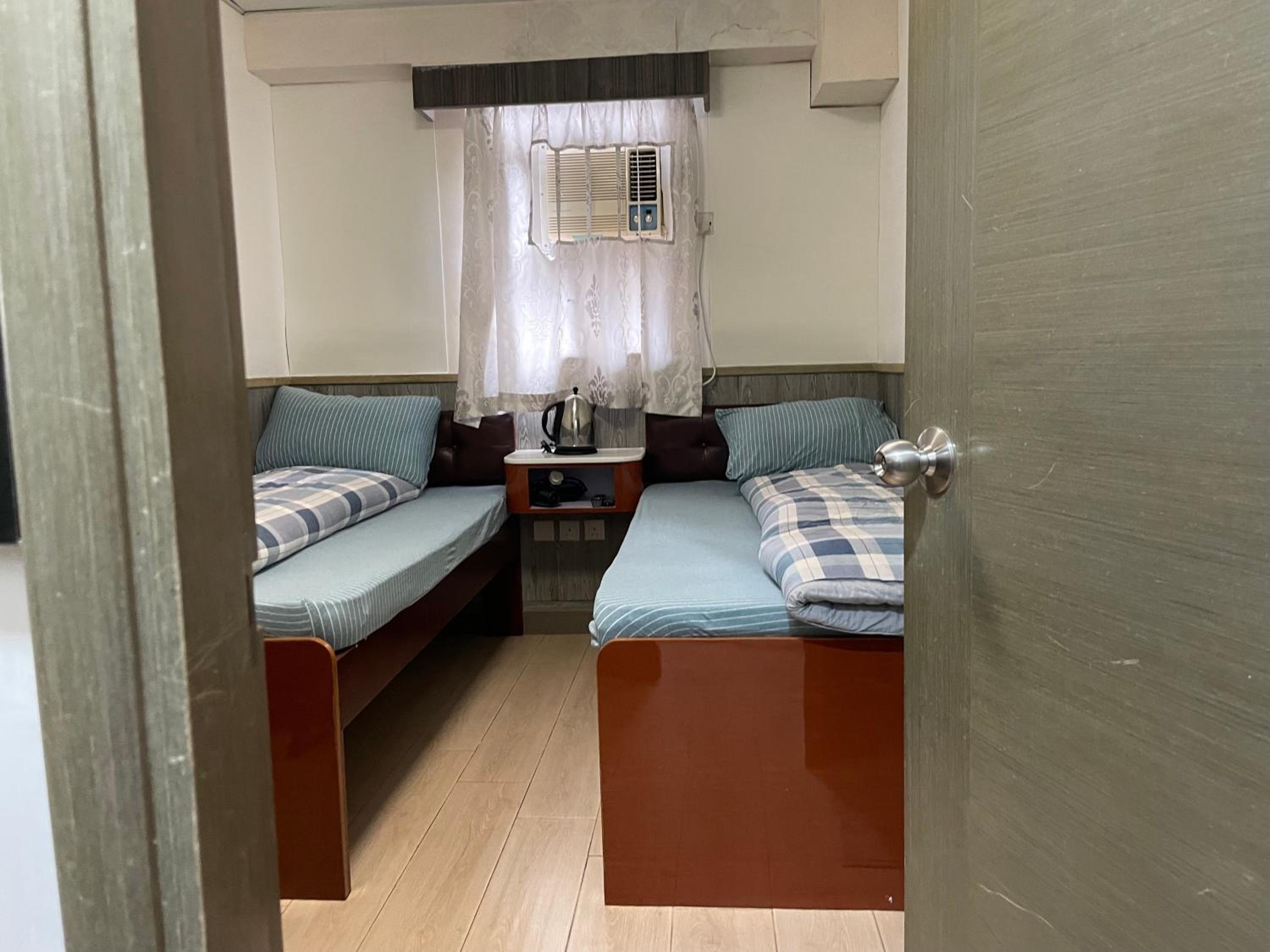 Room, Twin Beds, Private Bathroom